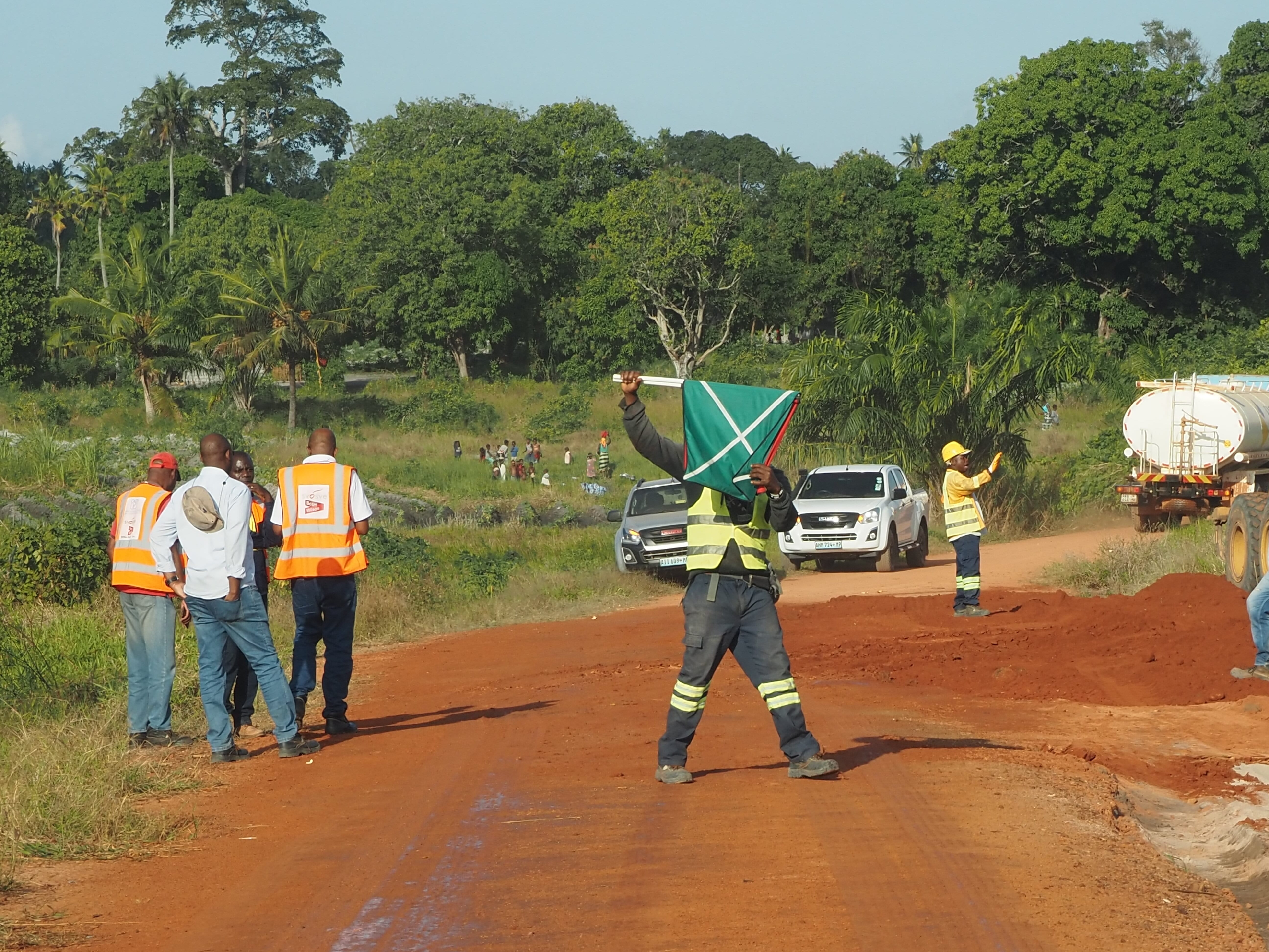 Road works in Mocubela